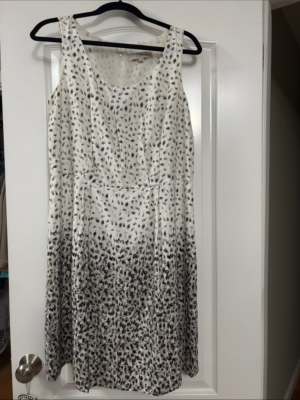 LOFT White and Gray Sleeveless Midi Dress with Ombre Spot Print